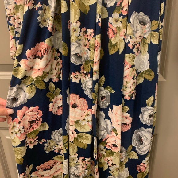 Long sleeve midi dress! - Picture 2 of 3